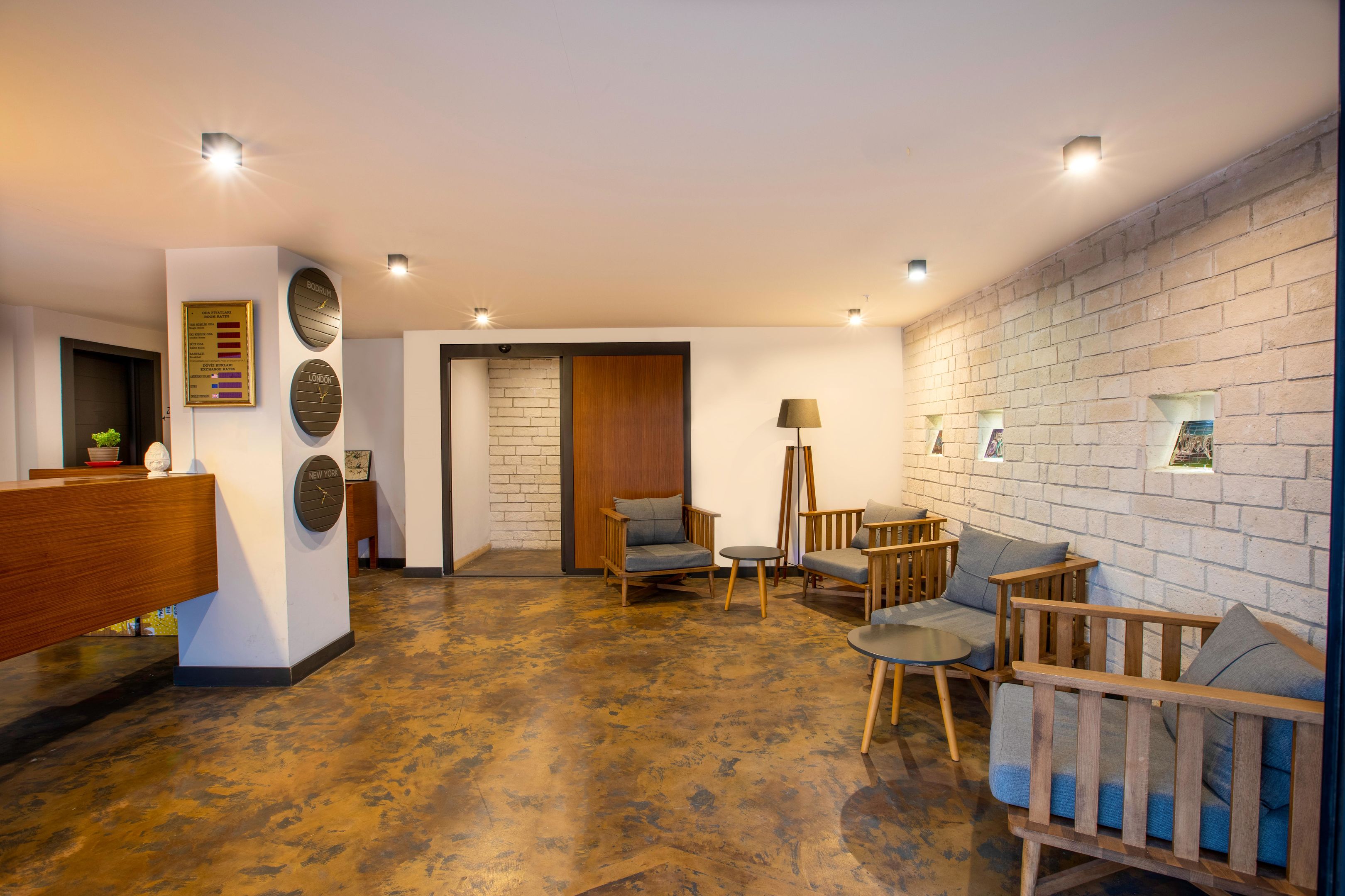 SENSES HOTEL 14+