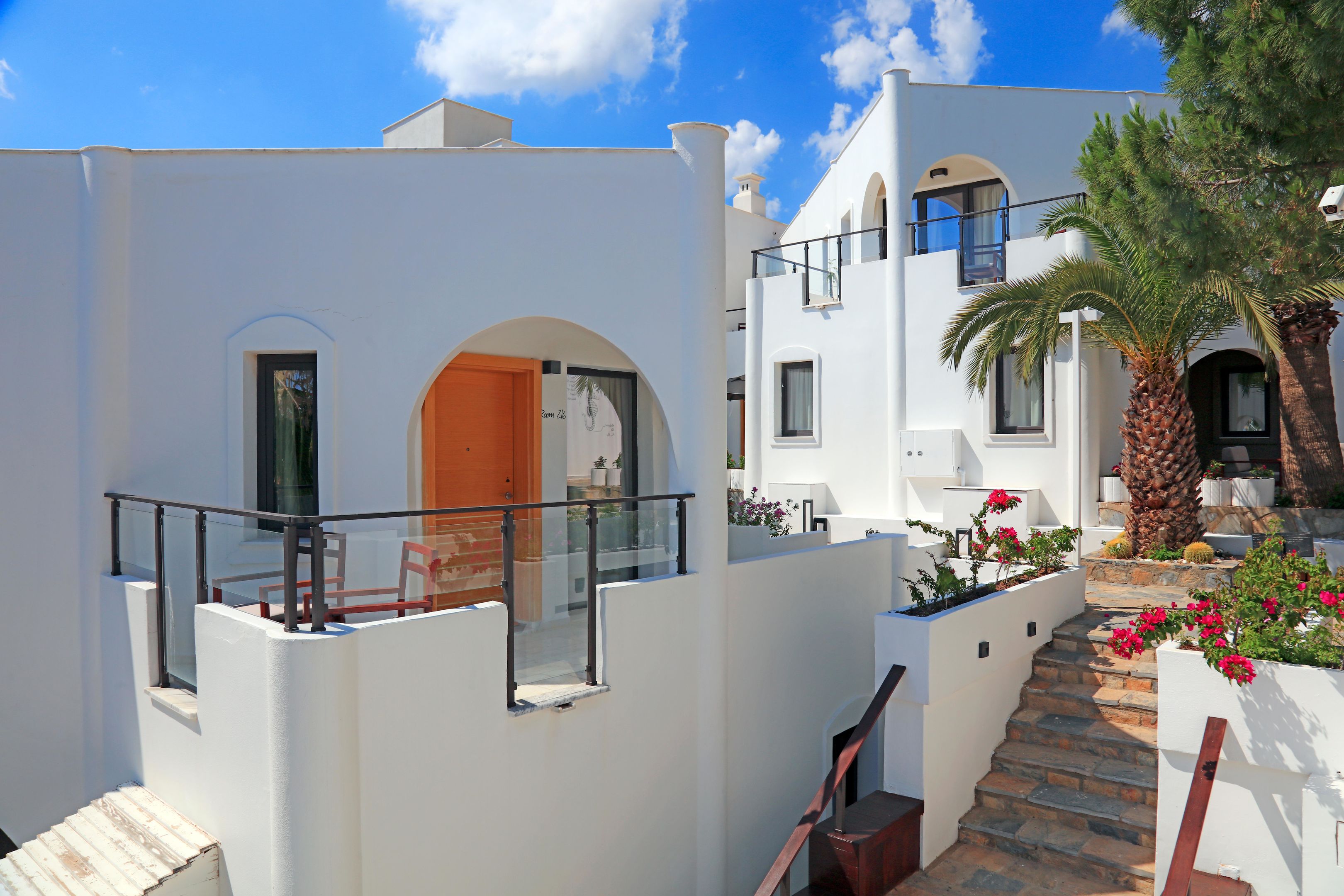 SENSES HOTEL 14+