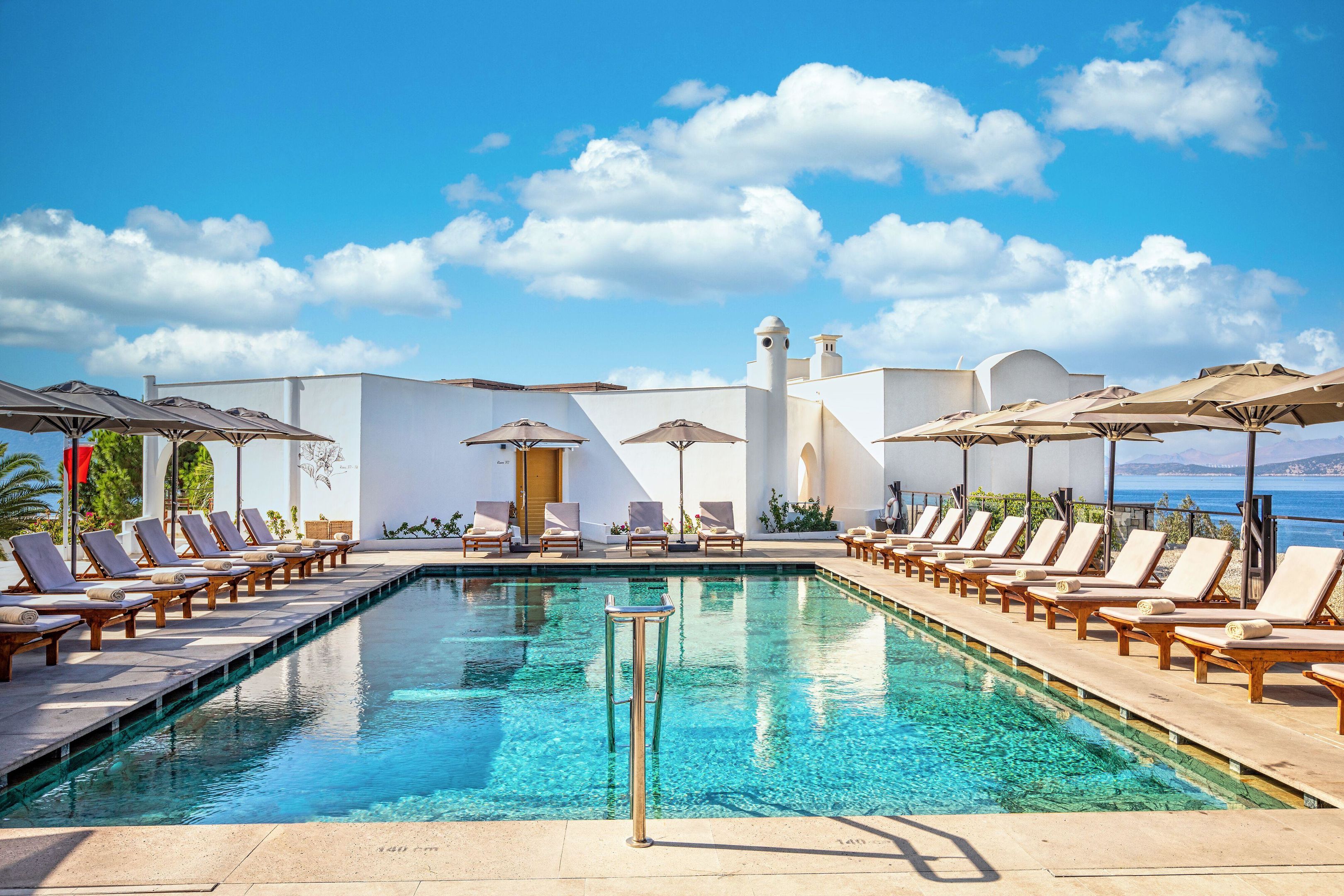 SENSES HOTEL 14+
