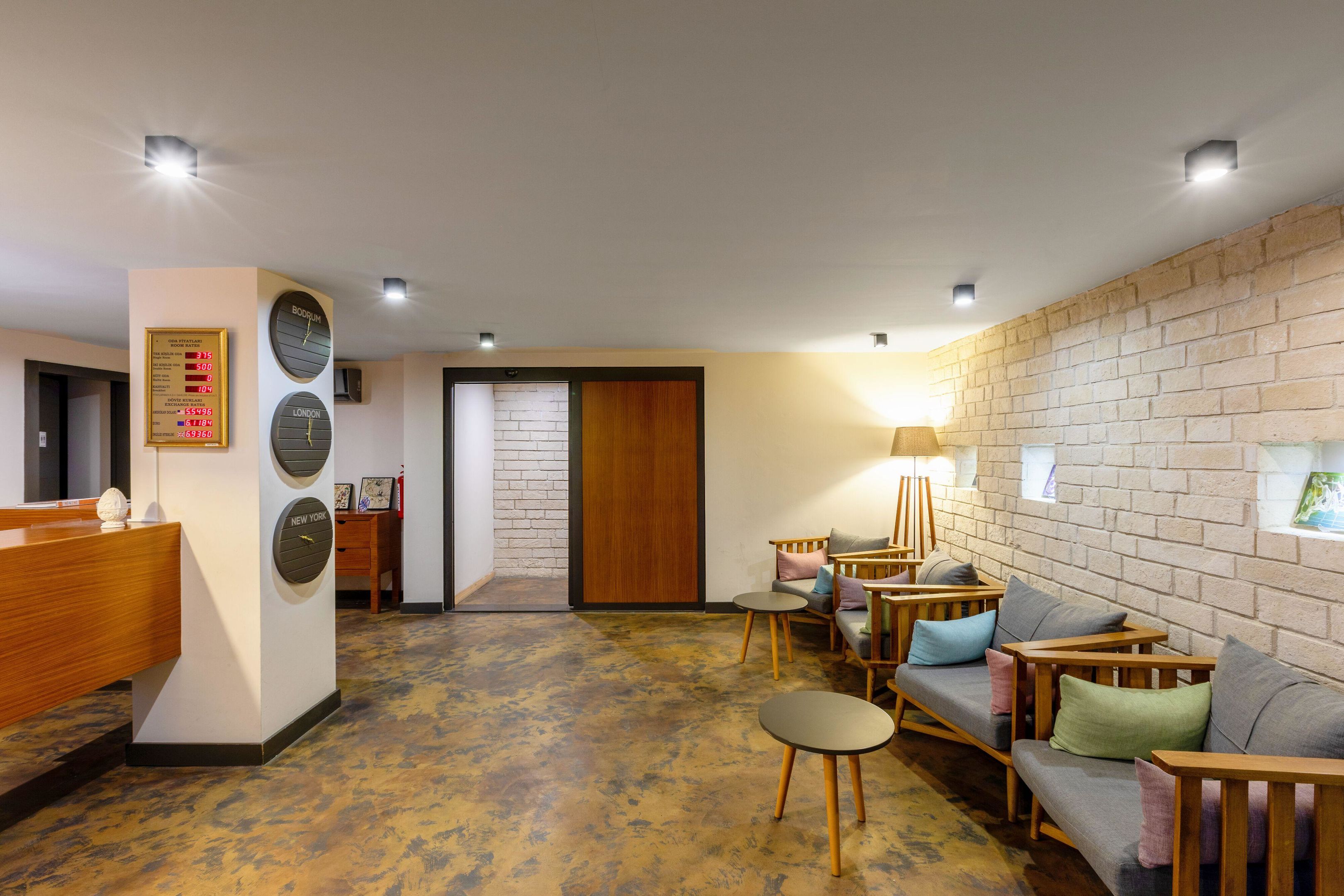 SENSES HOTEL 14+