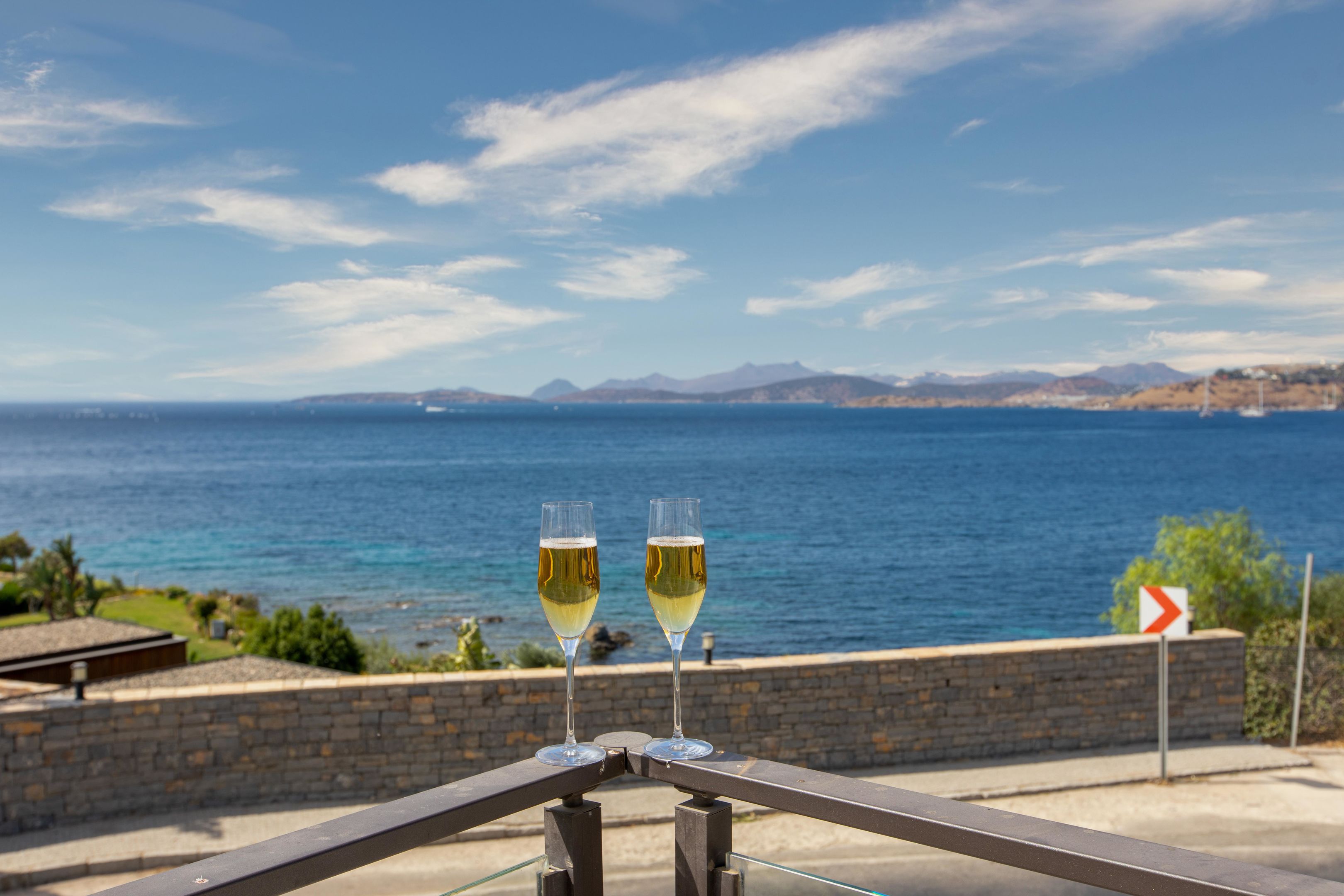 SENSES HOTEL 14+