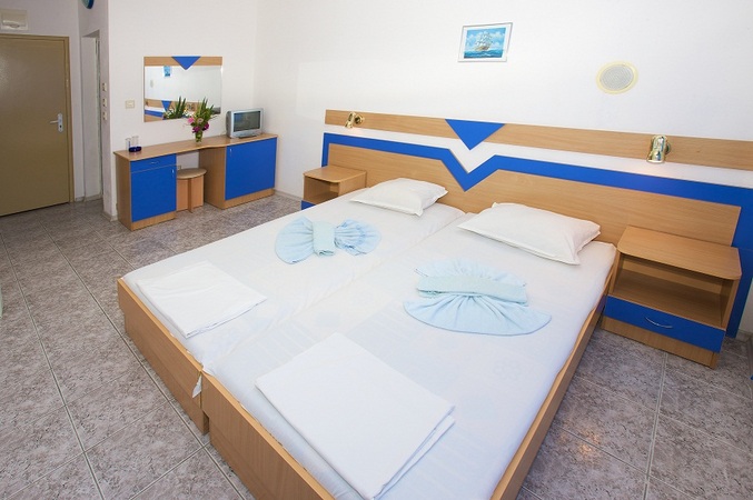 FAMILY HOTEL ELVIRA