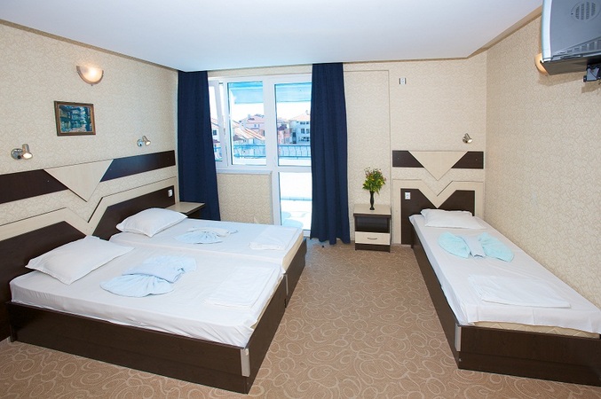 FAMILY HOTEL ELVIRA