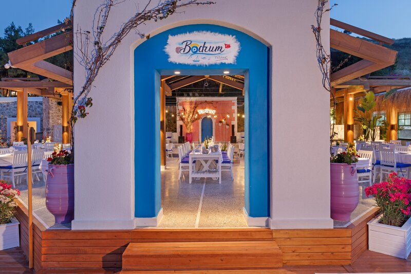 TITANIC LUXURY COLLECTION BODRUM
