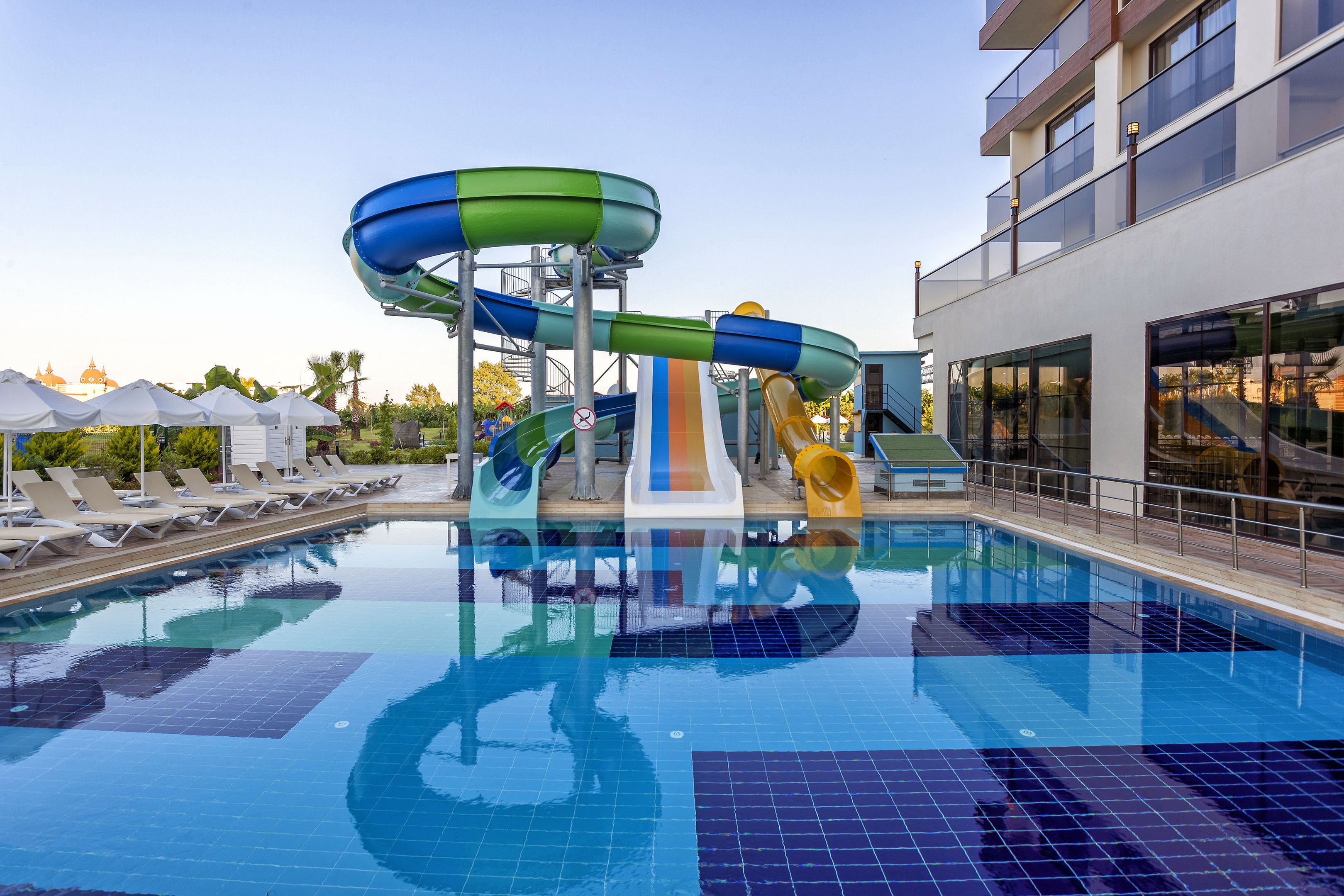 GLAMOUR RESORT - SPA