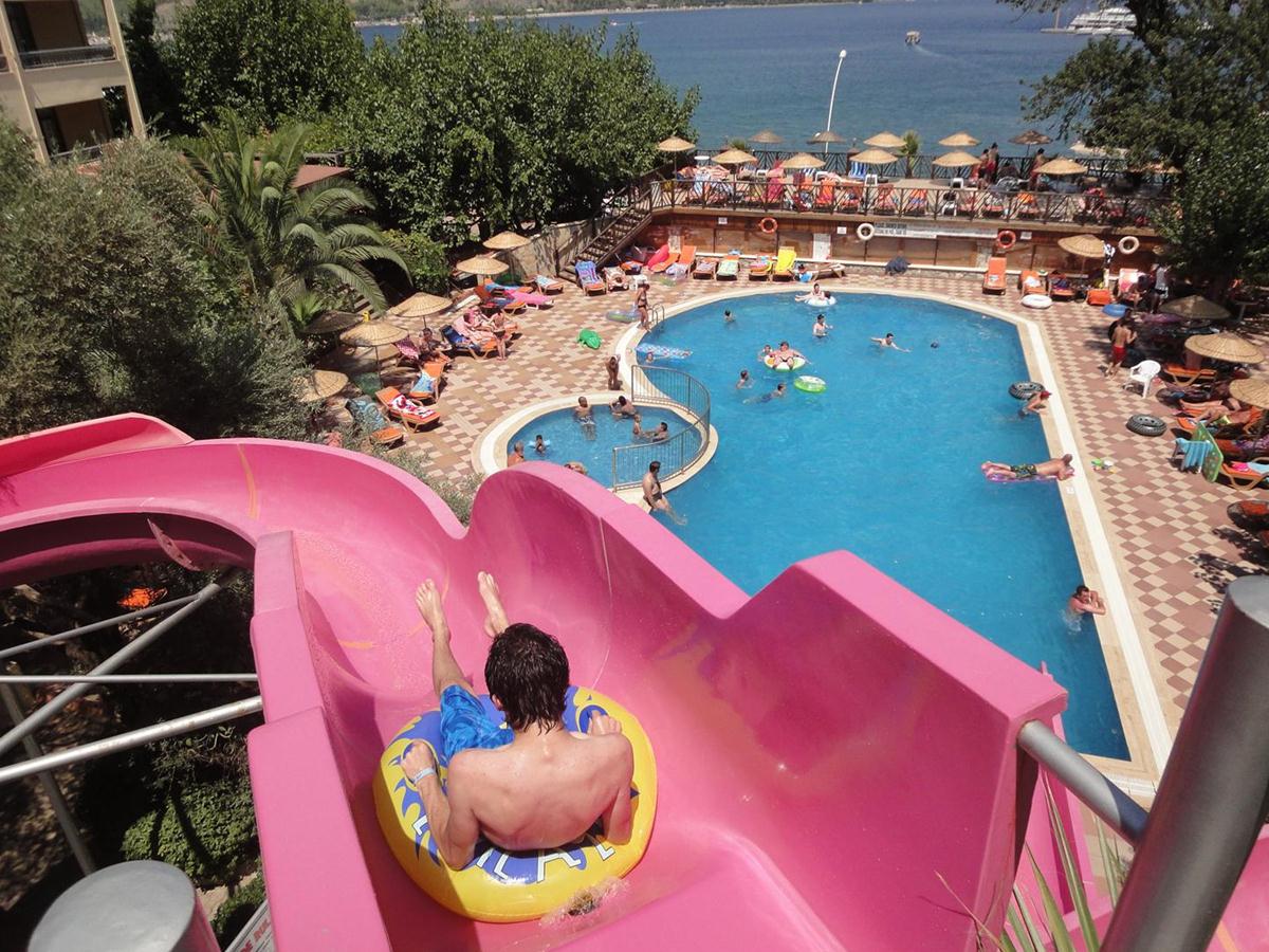 GOLMAR BEACH HOTEL
