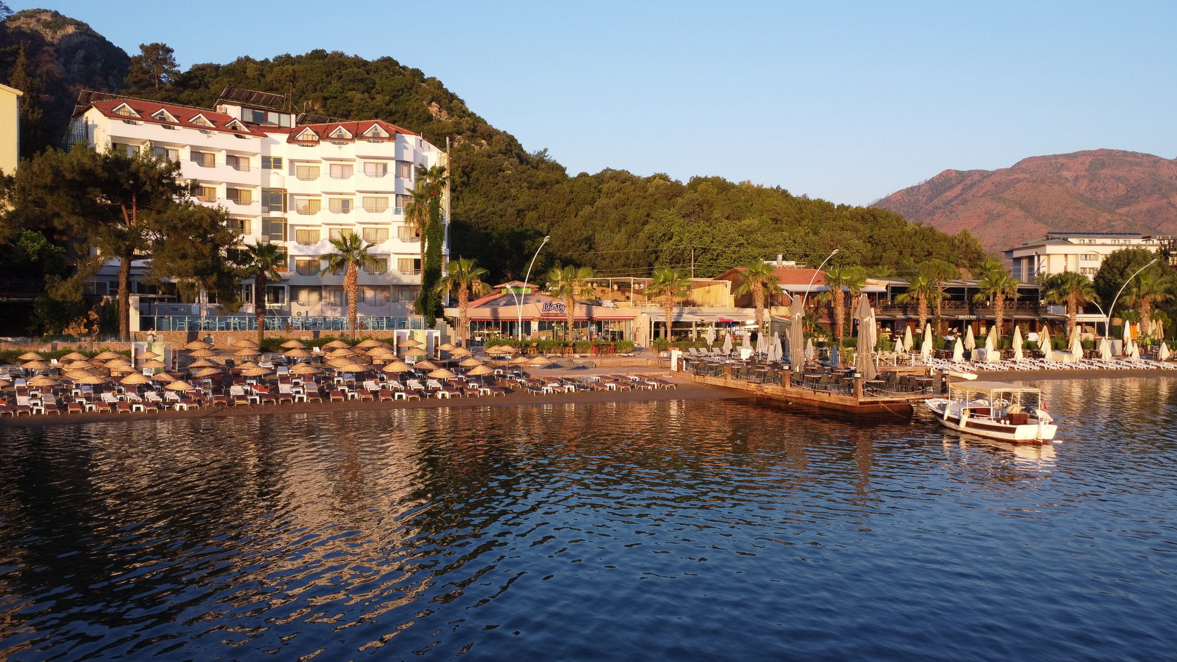 MARBAS SELECT BEACH 14+