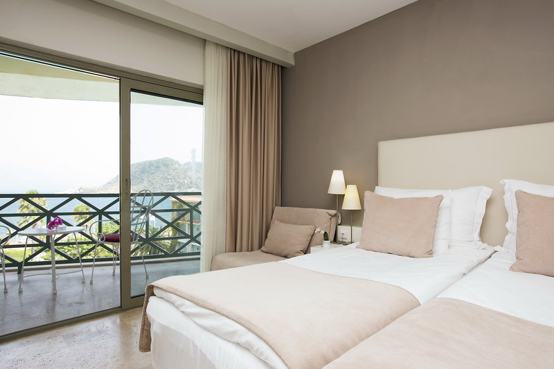 MARTI LA PERLA HOTEL ADULT ONLY 16+