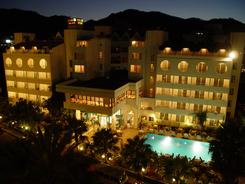 BLUE BAY STYLE HOTEL