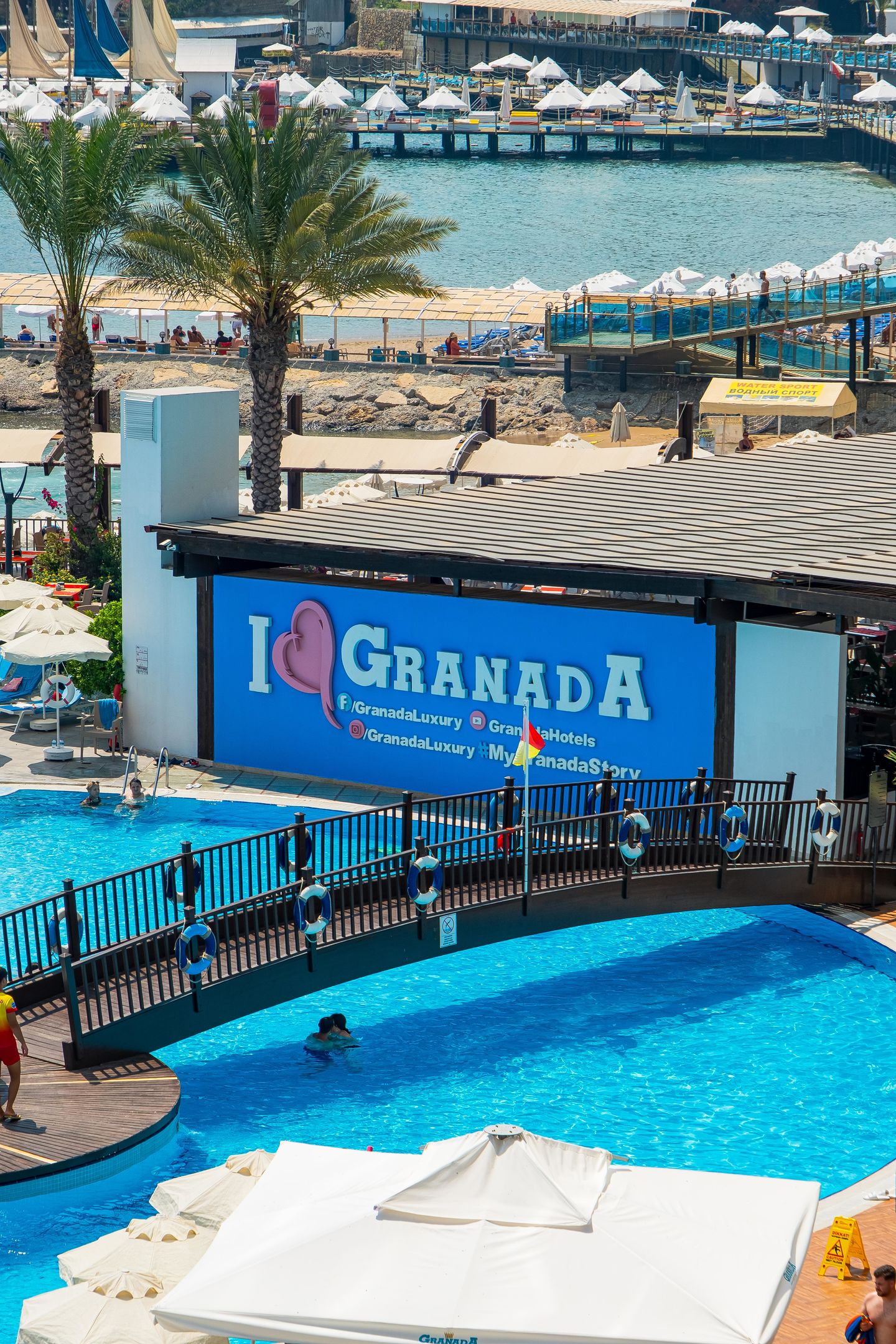 GRANADA LUXURY BEACH