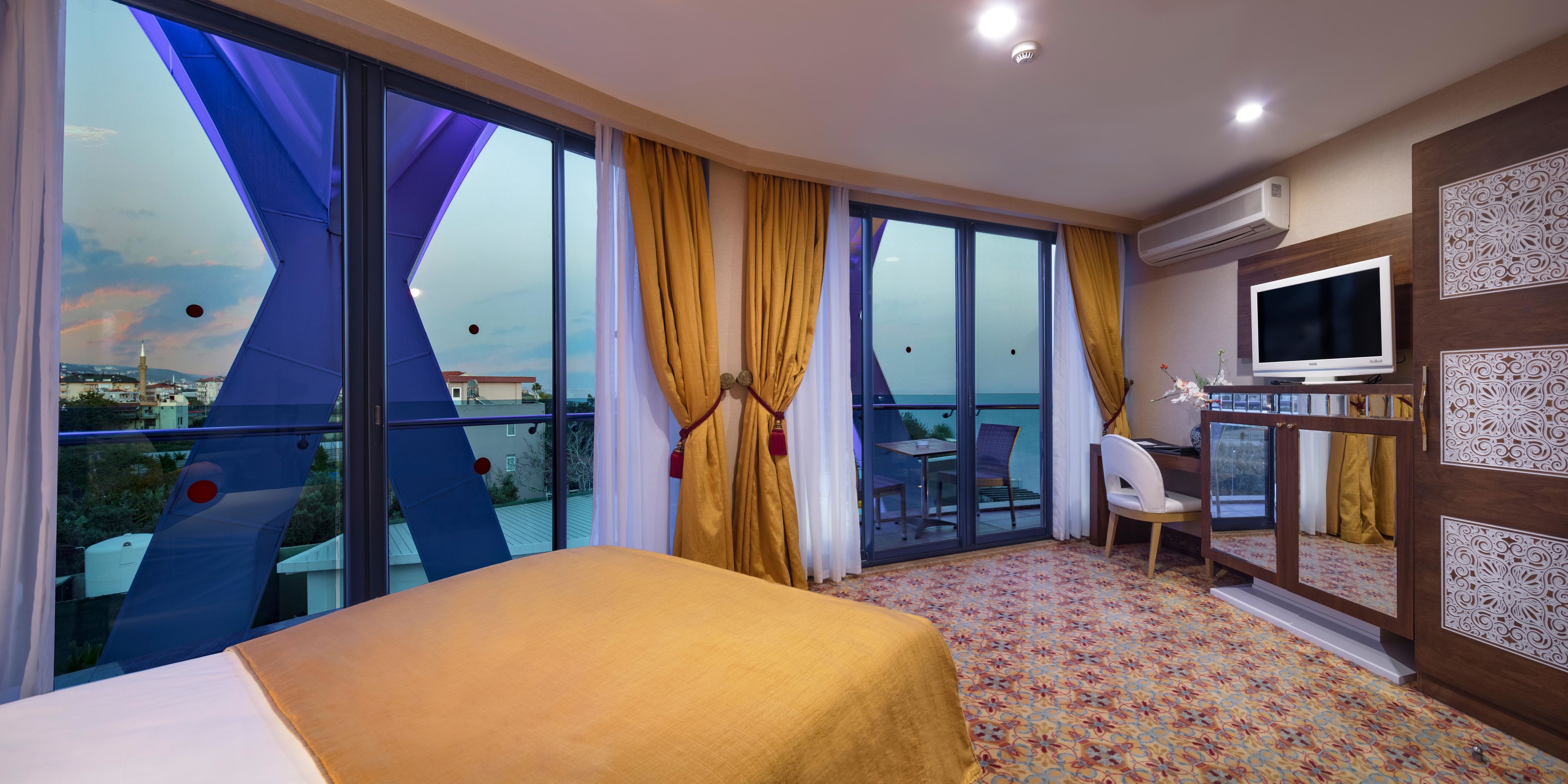 GRANADA LUXURY OKURCALAR