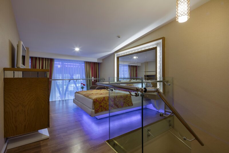 GRANADA LUXURY OKURCALAR