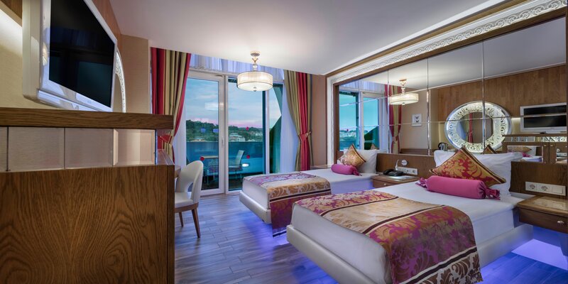 GRANADA LUXURY OKURCALAR