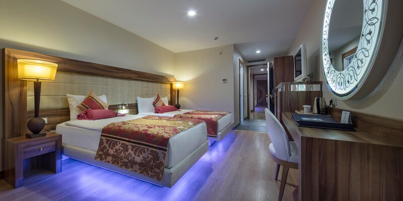 GRANADA LUXURY OKURCALAR