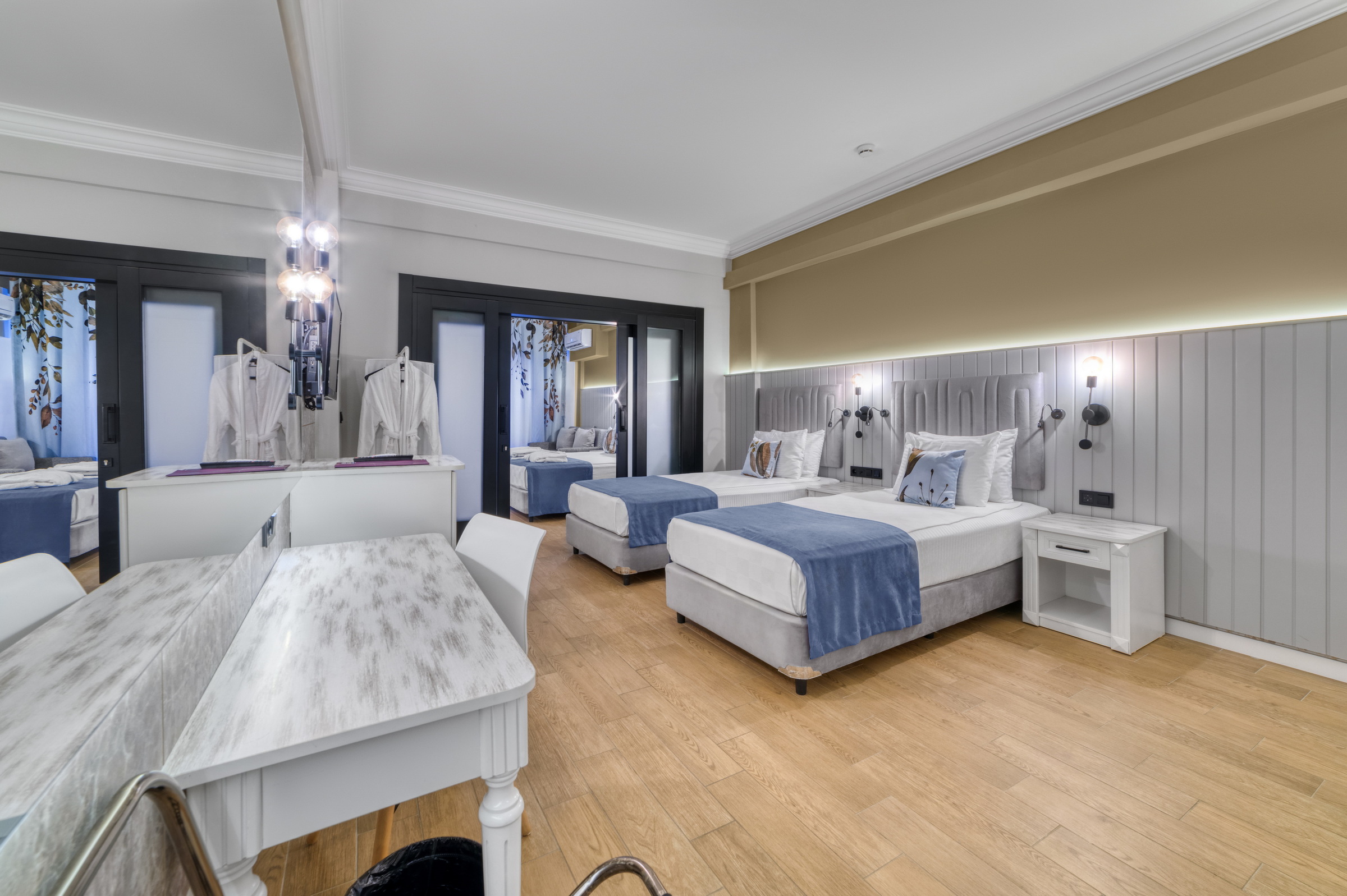 SEVEN SEAS PALMERAS BAY