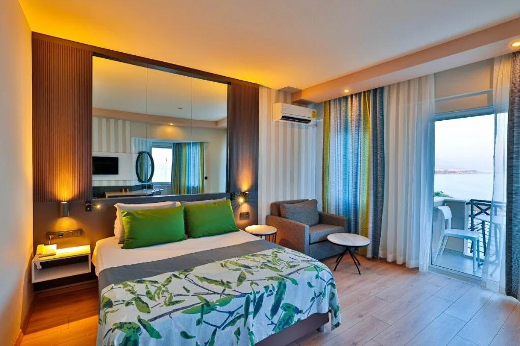 EOS BEACH RESORT (ex.Crystal Land of Paradise)