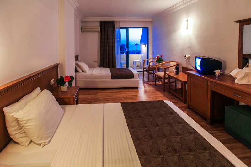 CLUB HOTEL MIRABELL