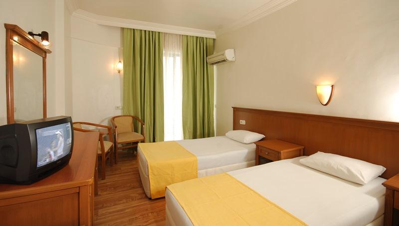 CLUB HOTEL MIRABELL