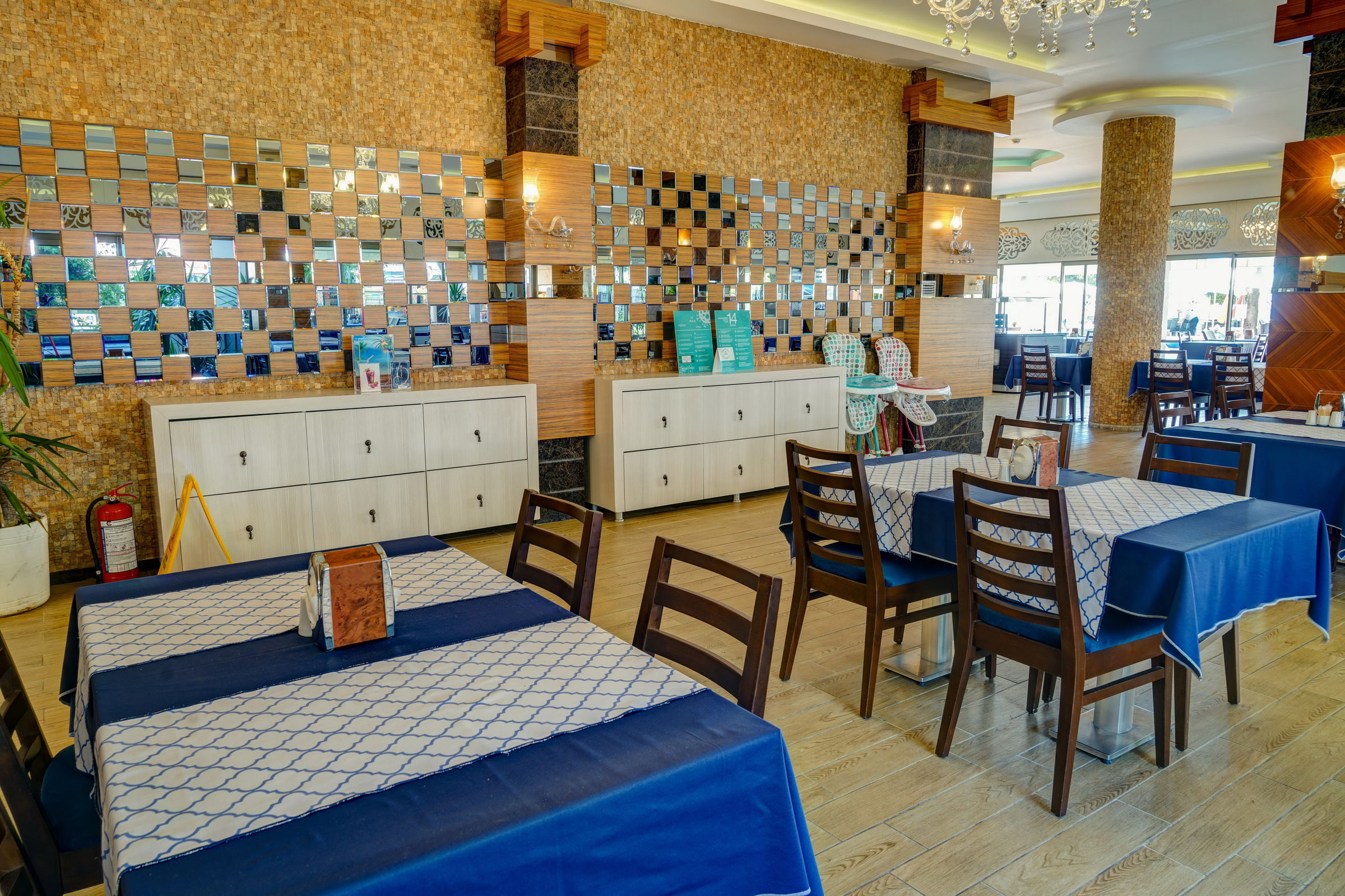PARADOR BEACH HOTEL
