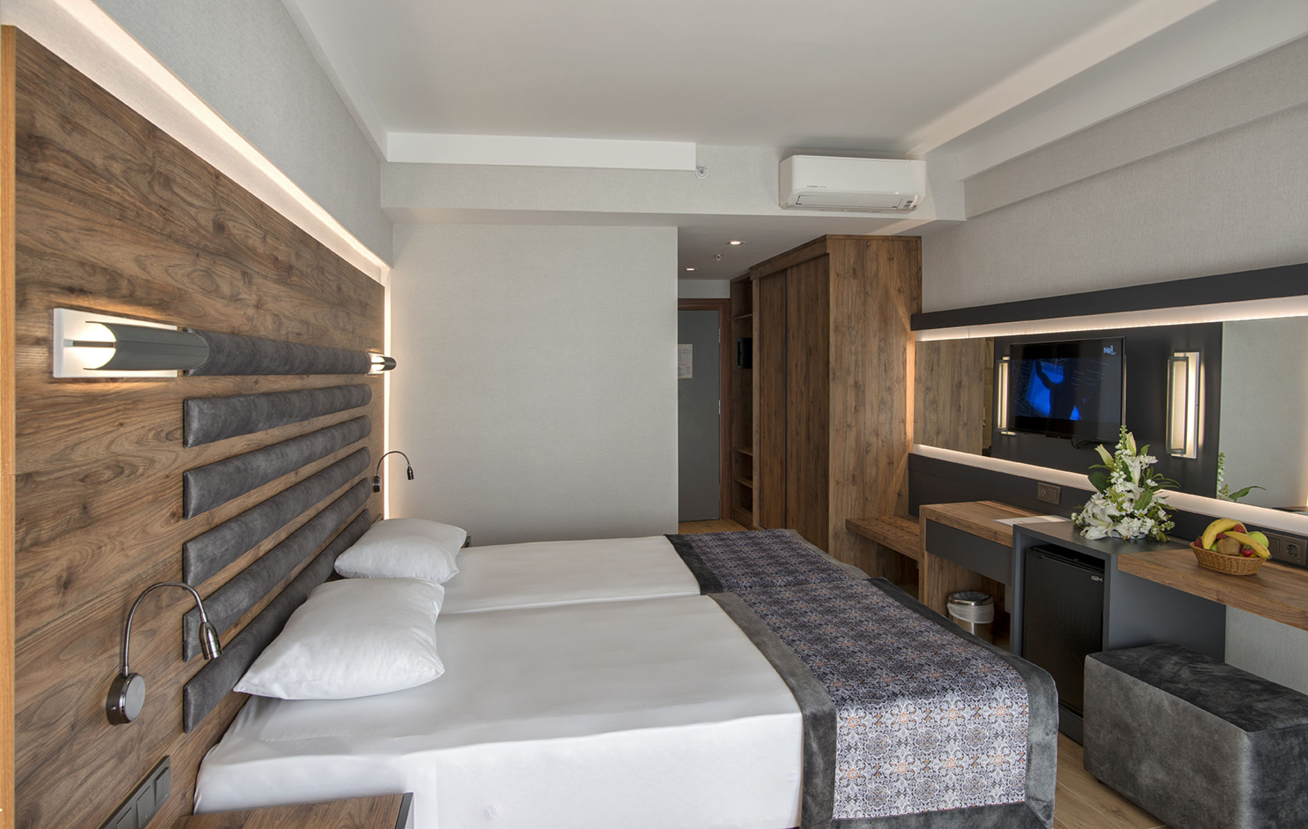 RIVIERA ZEN ADULTS ONLY