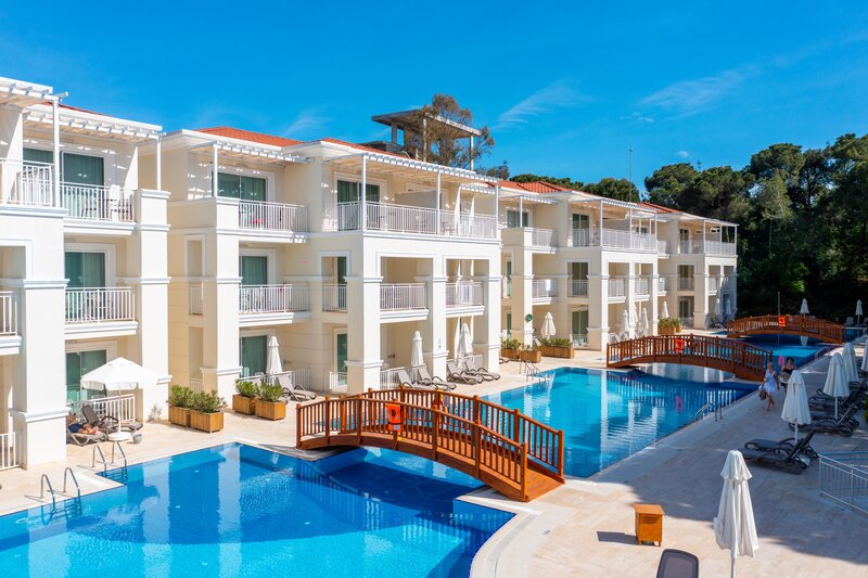 BELLIS DELUXE HOTEL