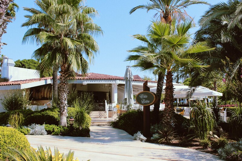 BELLIS DELUXE HOTEL