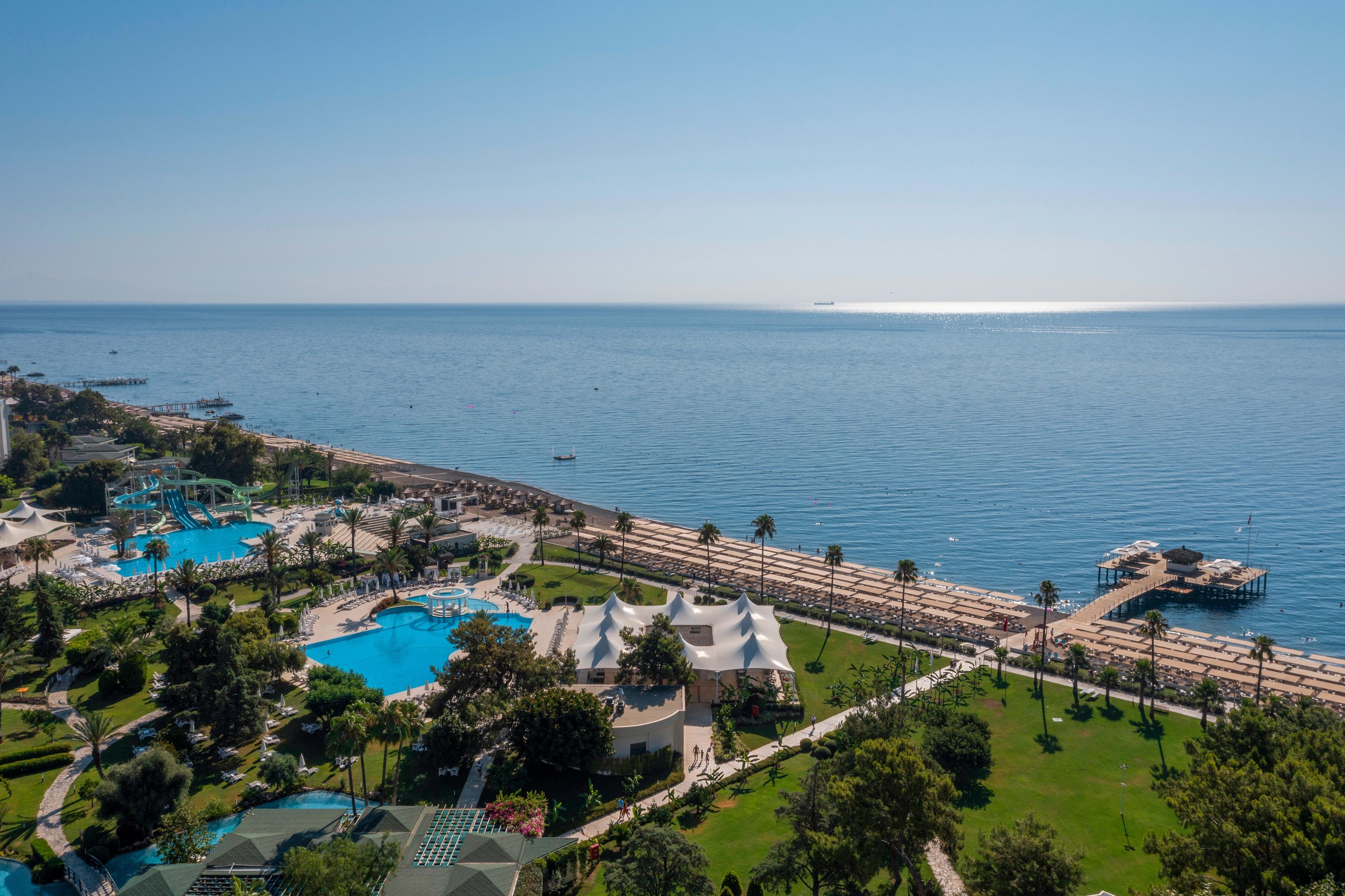 MIRAGE PARK RESORT