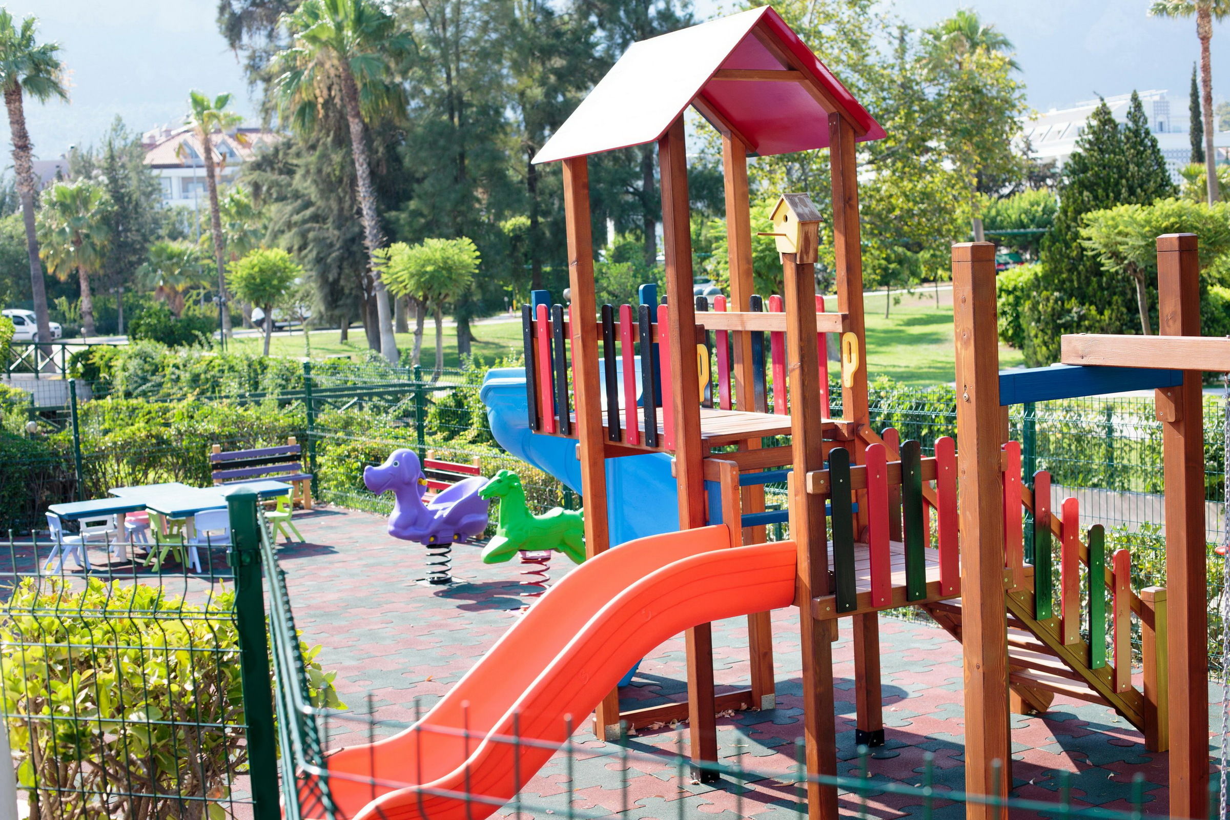 MIRAGE PARK RESORT