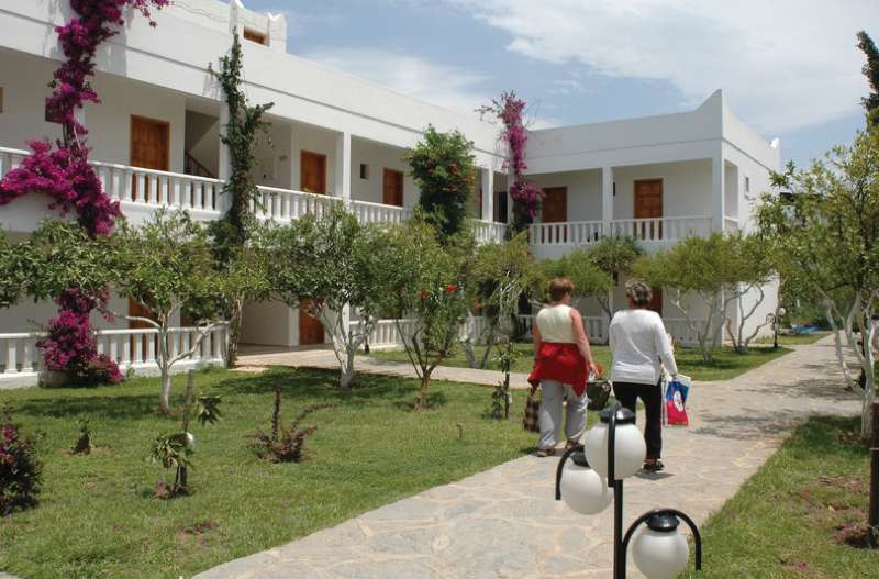 YALIPARK BEACH HOTEL