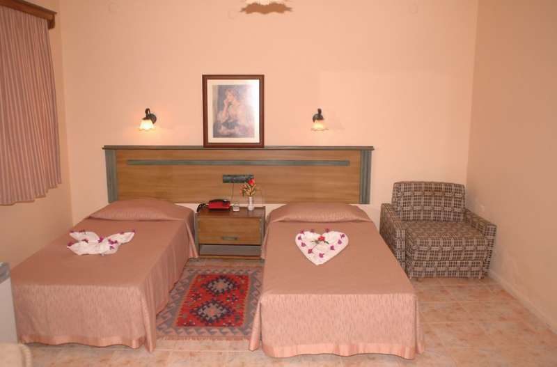 YALIPARK BEACH HOTEL