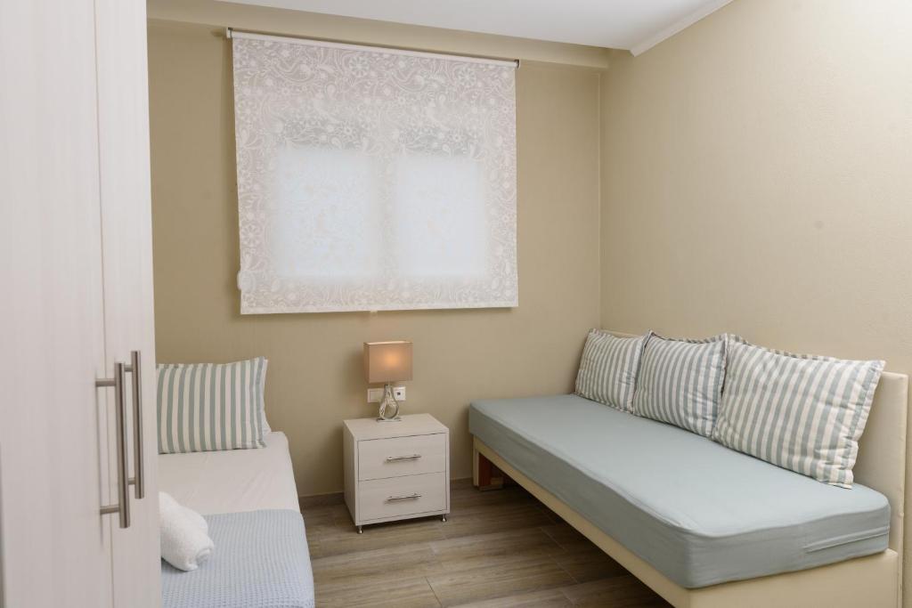 AMMOS BEACH SEASIDE LUXURY SUITES
