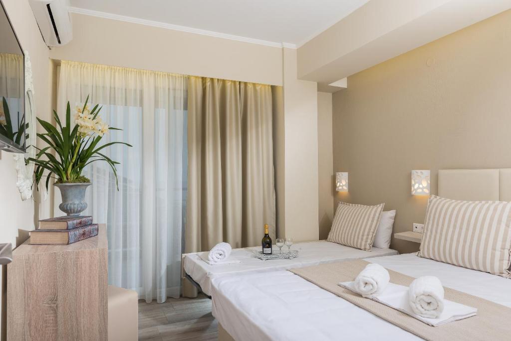 AMMOS BEACH SEASIDE LUXURY SUITES