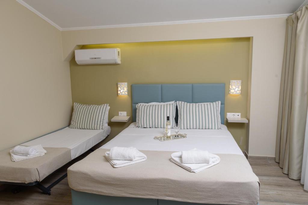 AMMOS BEACH SEASIDE LUXURY SUITES