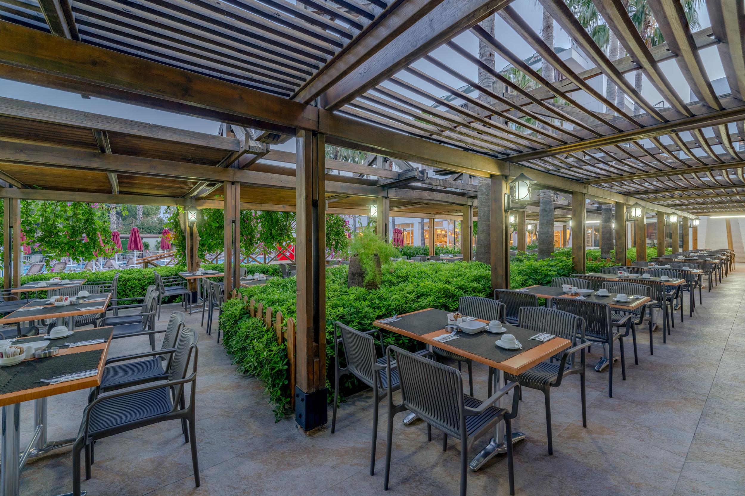 TRENDY PALM BEACH