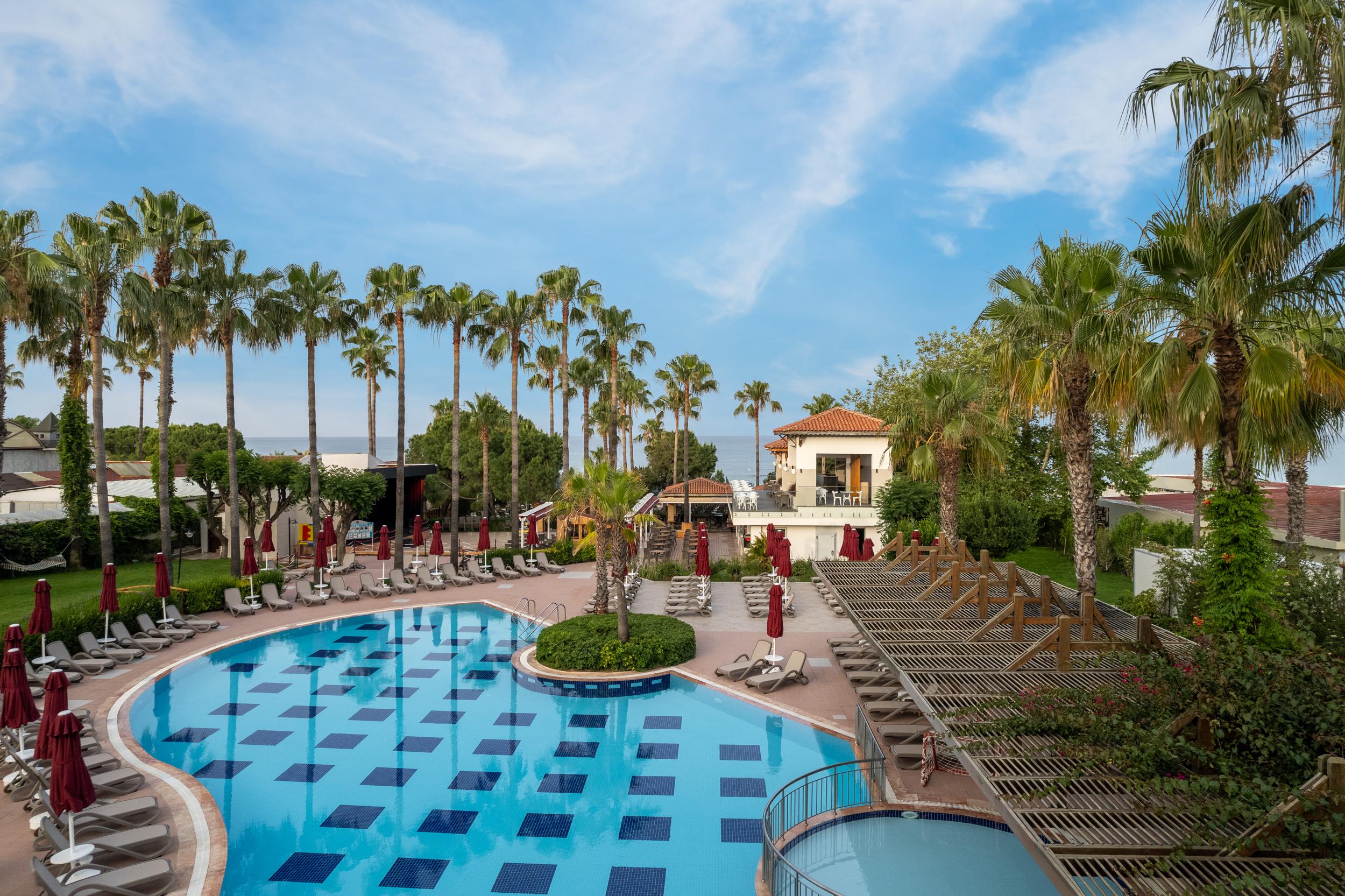 TRENDY PALM BEACH