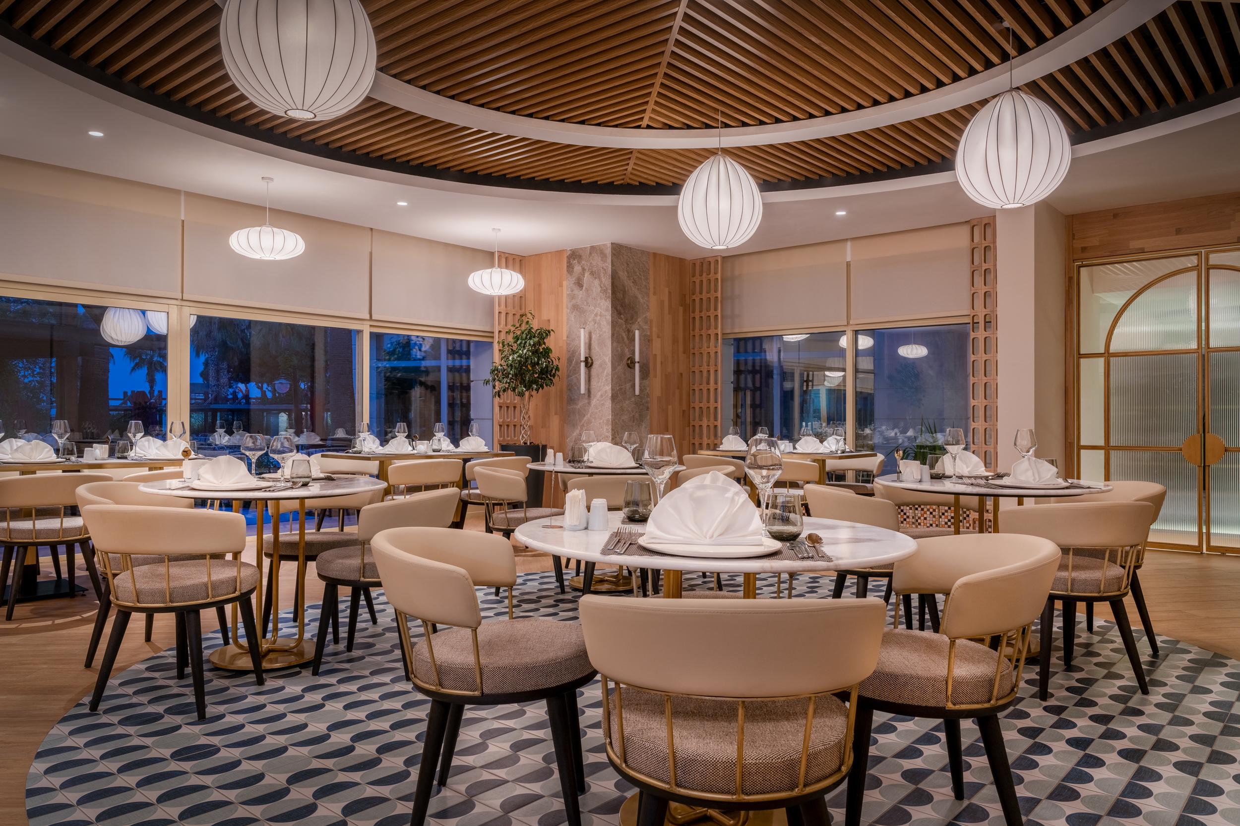TRENDY PALM BEACH
