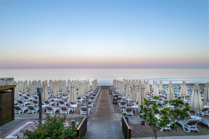 TRENDY SIDE BEACH ADULT ONLY 16+