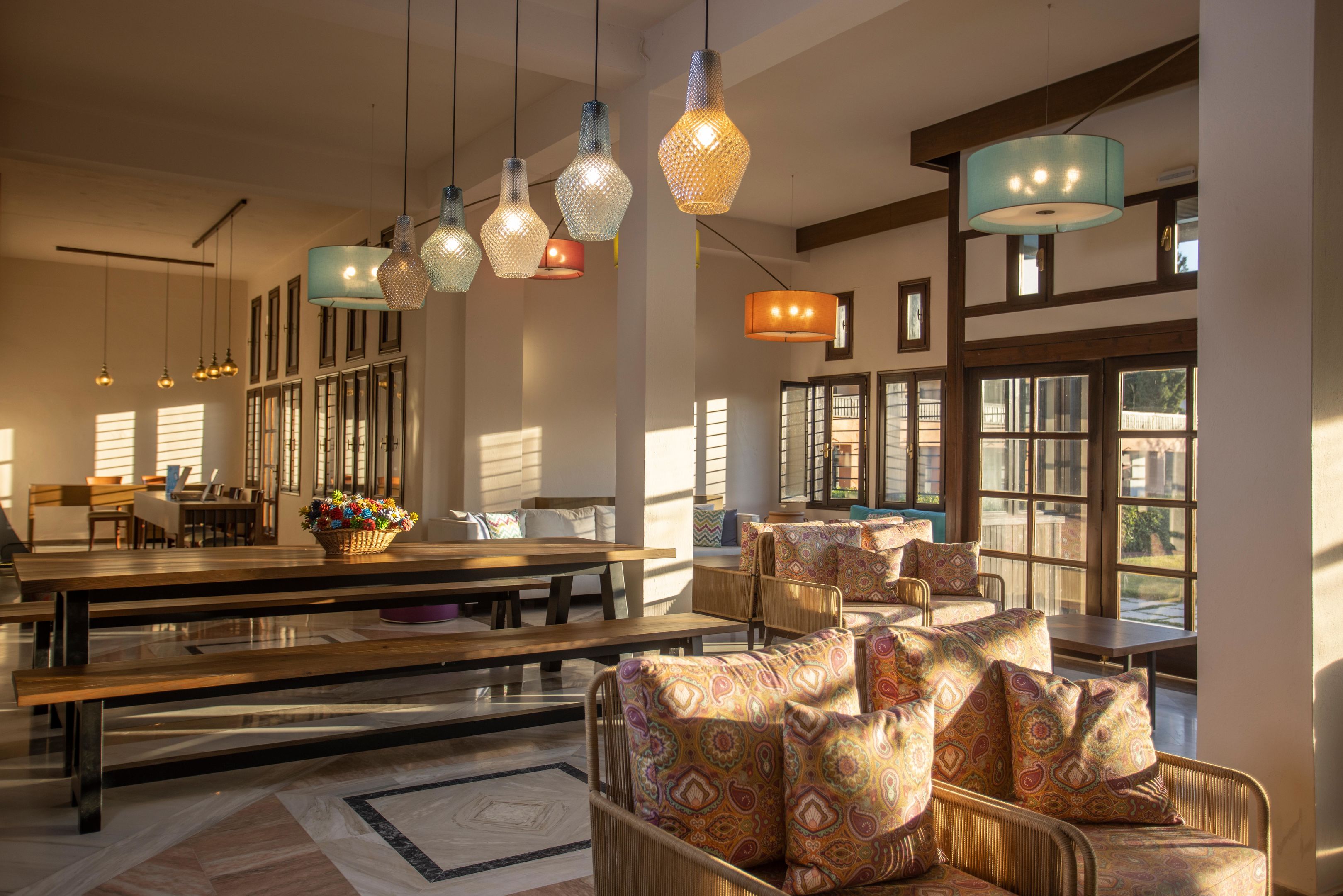 SIMANTRO BEACH HOTEL