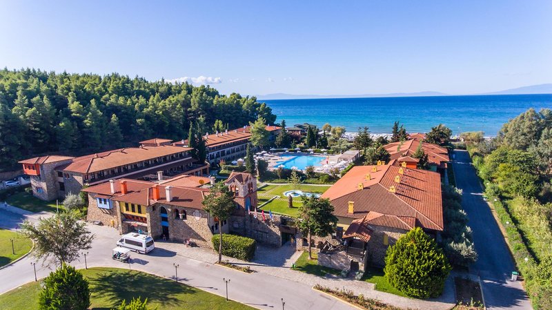 SIMANTRO BEACH HOTEL