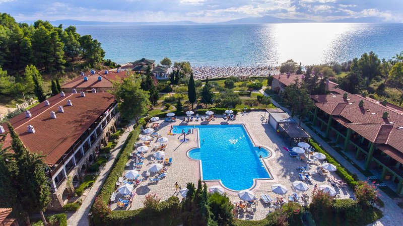 SIMANTRO BEACH HOTEL