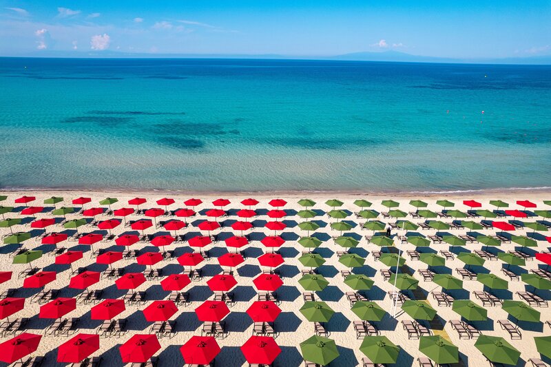SIMANTRO BEACH HOTEL