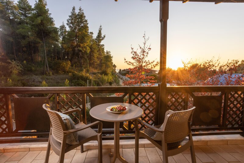 SIMANTRO BEACH HOTEL