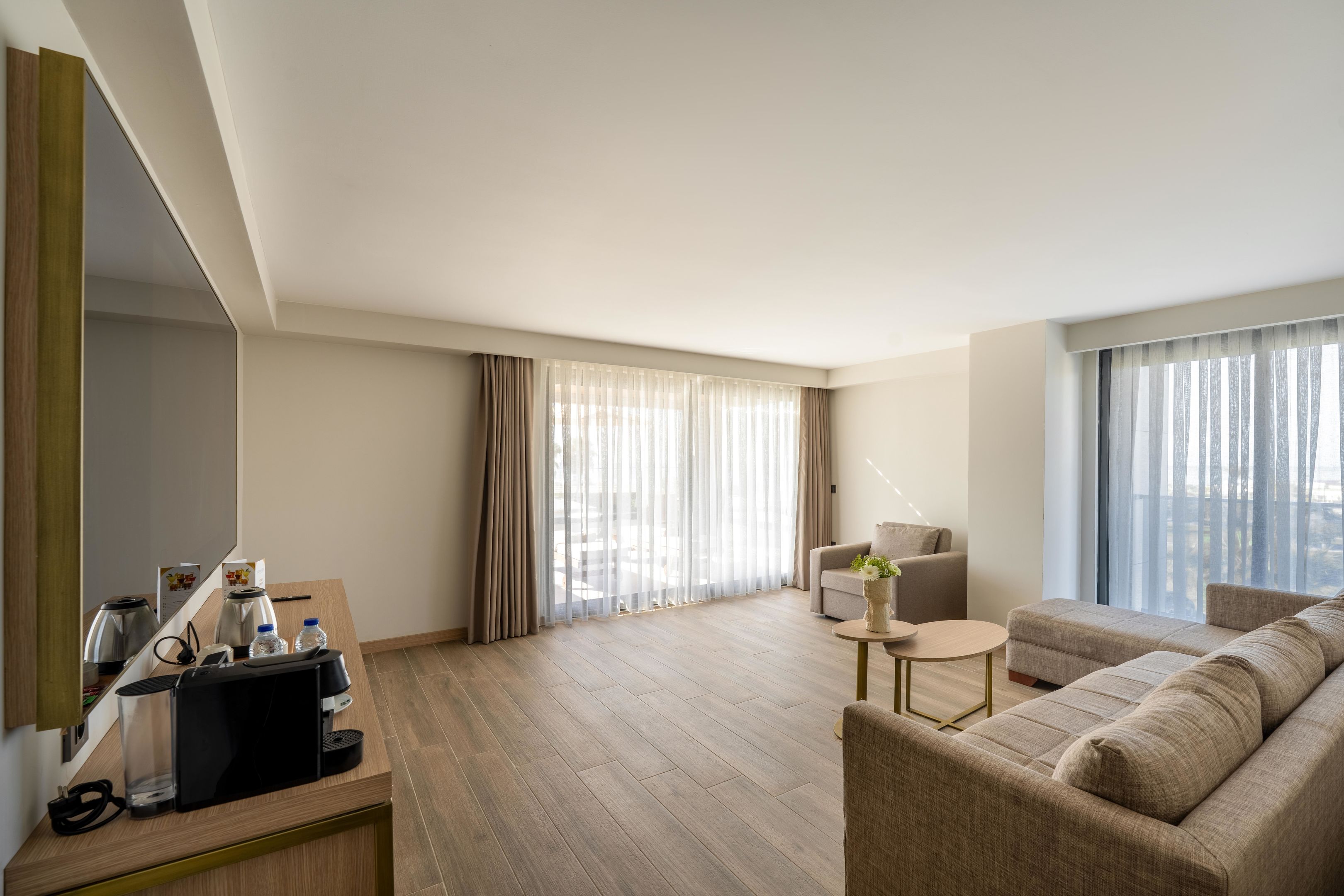 LUNA VISTA HOTEL