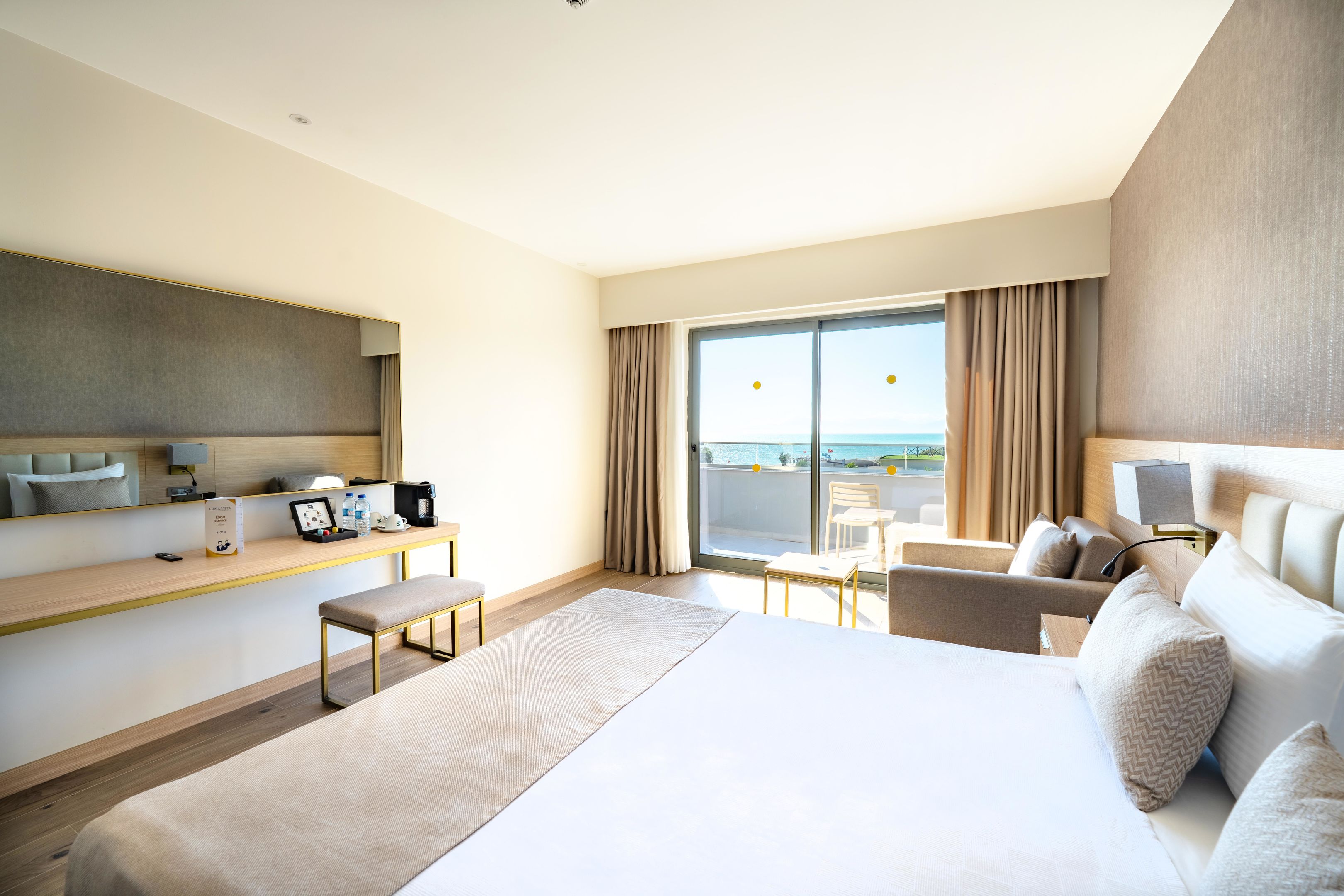 LUNA VISTA HOTEL