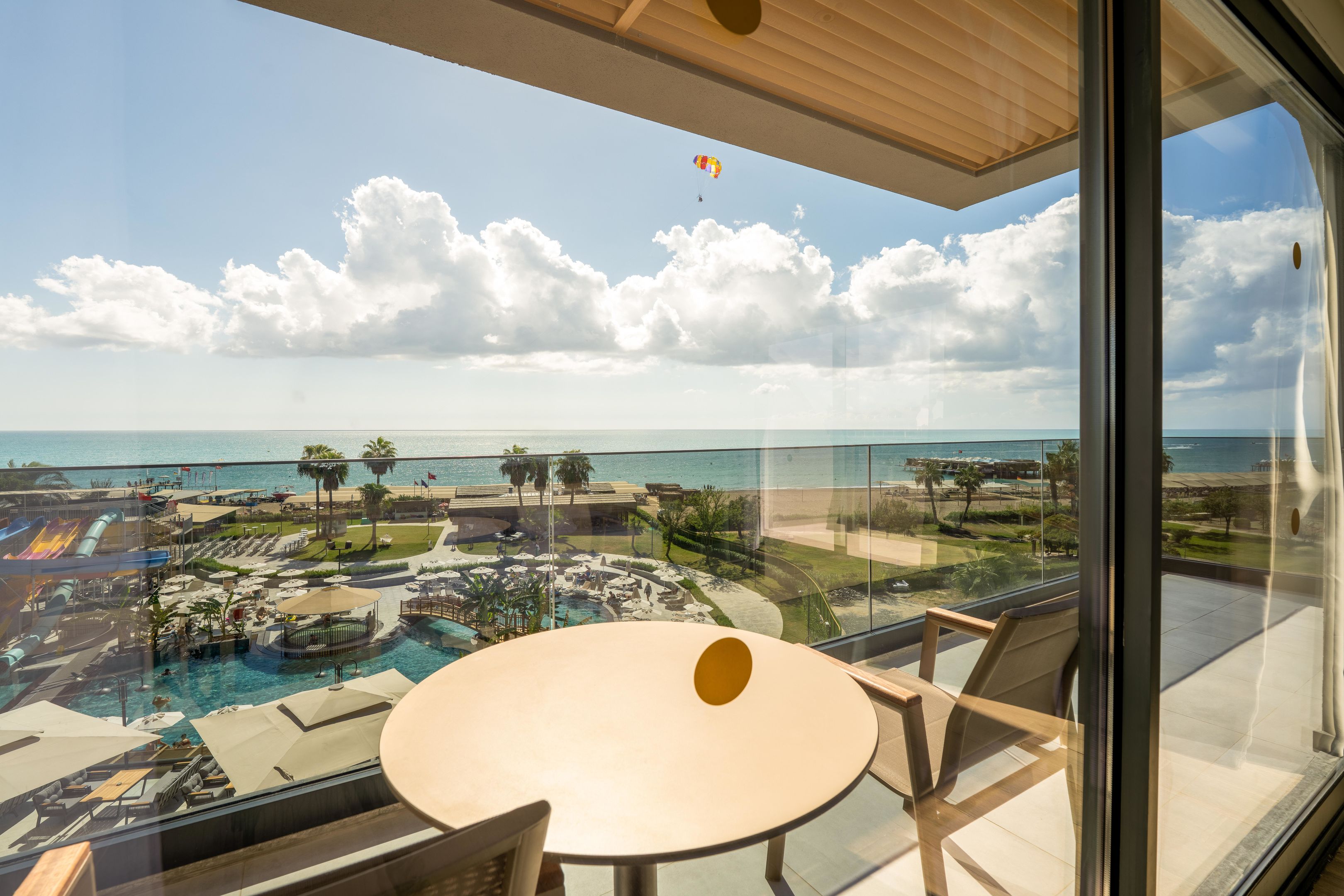 LUNA VISTA HOTEL