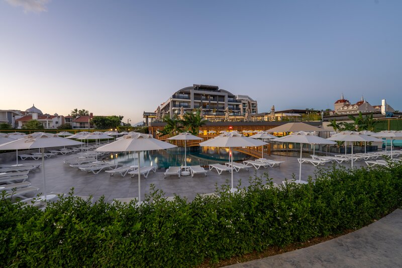 LUNA VISTA HOTEL