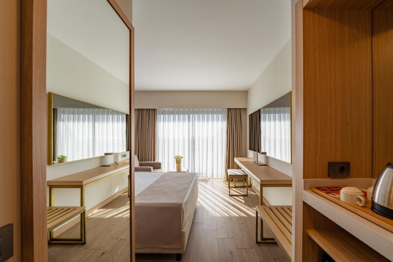 LUNA VISTA HOTEL