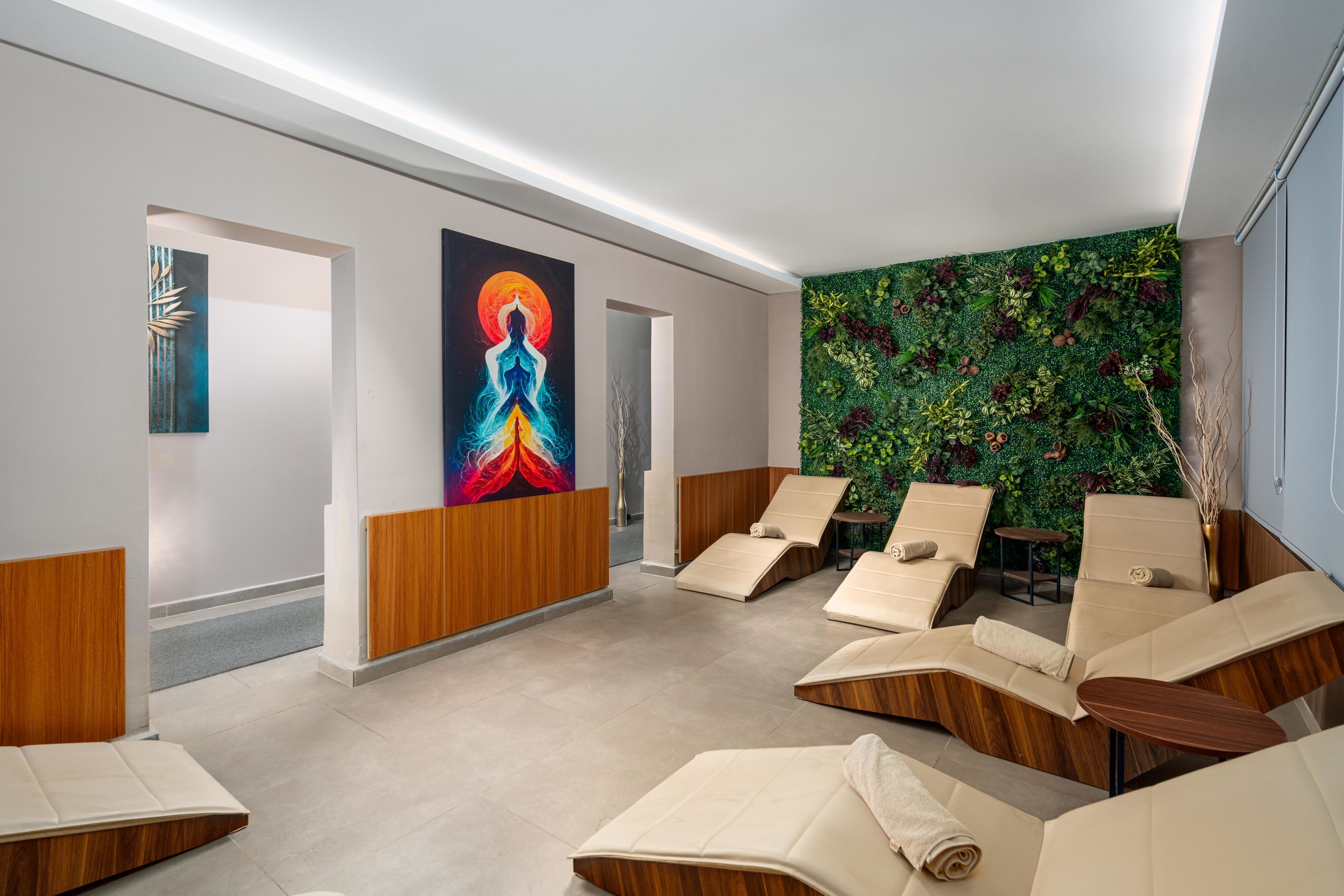 SIDE STORY RESORT AND SPA HOTEL