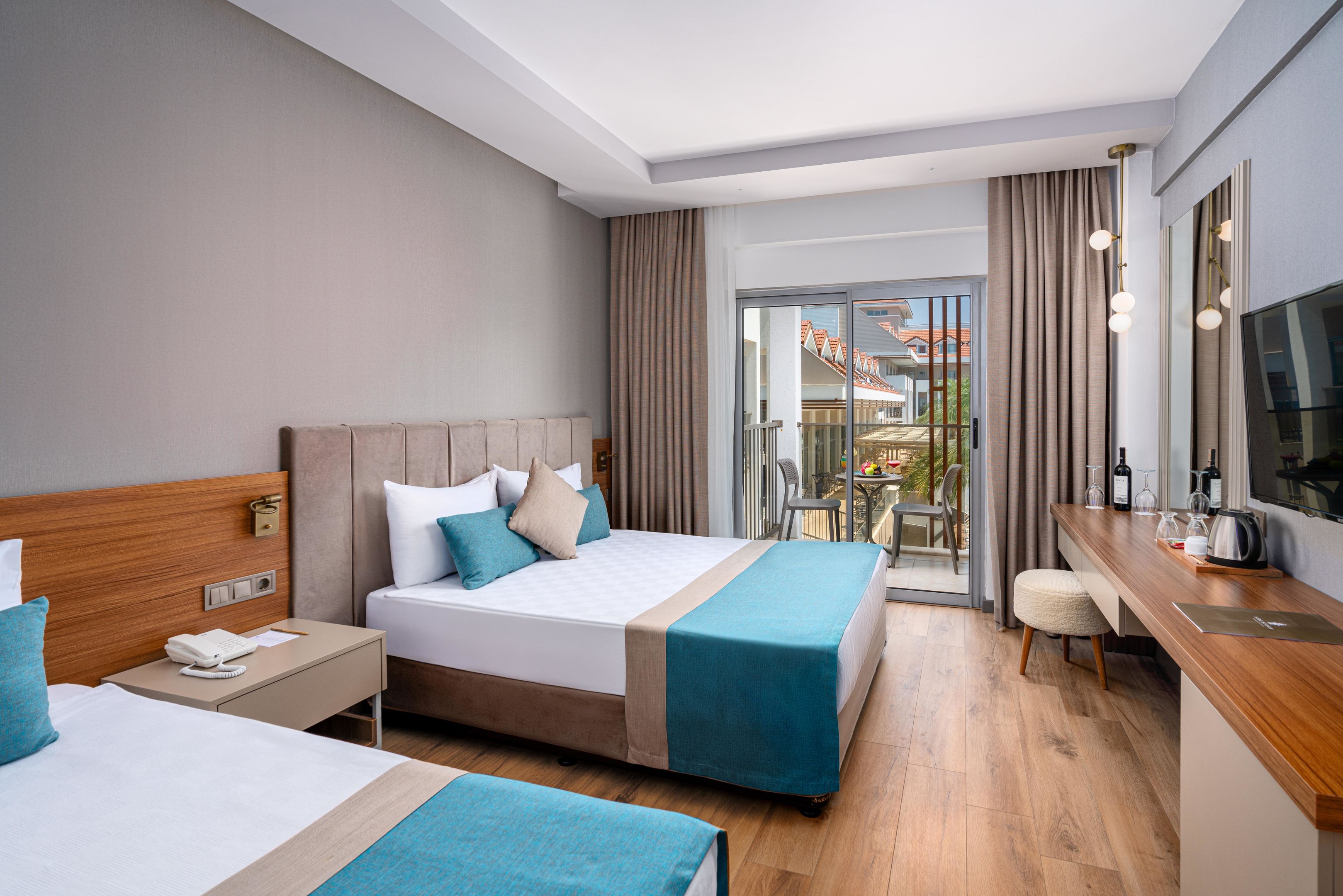 SIDE STORY RESORT AND SPA HOTEL