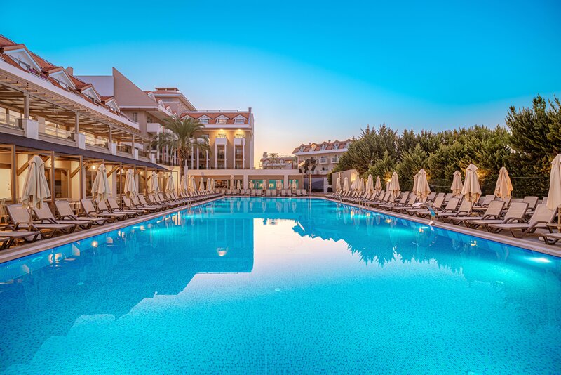SIDE STORY RESORT AND SPA HOTEL